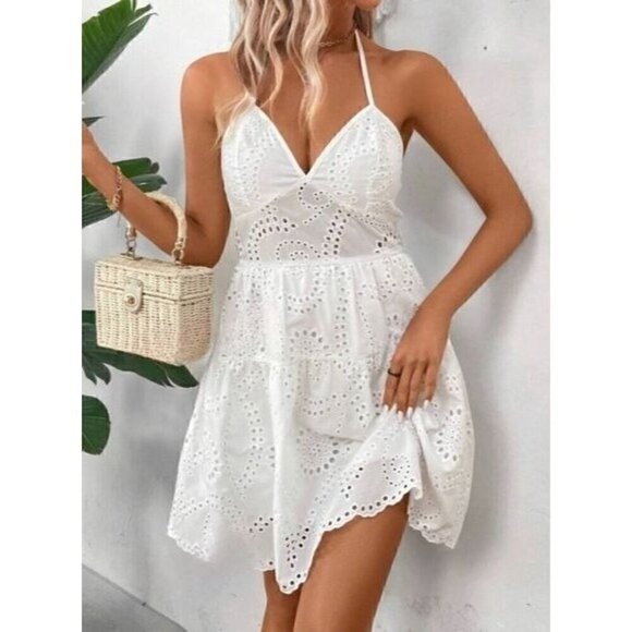 Beautiful Embroidery Floral Strap Dress - Picture 4 of 5